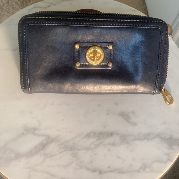 Marc By Marc Jacobs Navy Blue Wallet with Dust Cover - Picture 2 of 4
